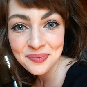 Meet your Posher, Becca